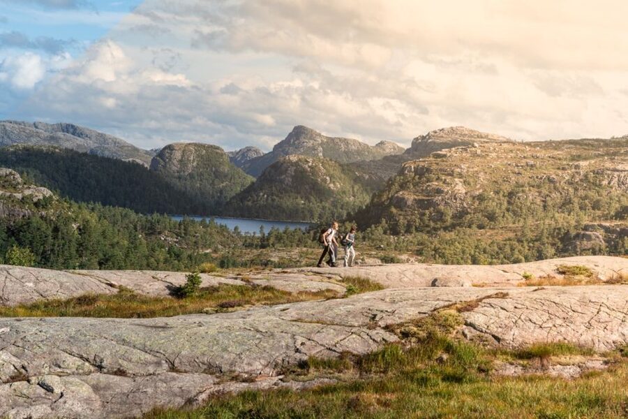 From Stavanger: Pulpit Rock Guided Hike with Pickup - Weather, clothing, and trail difficulty