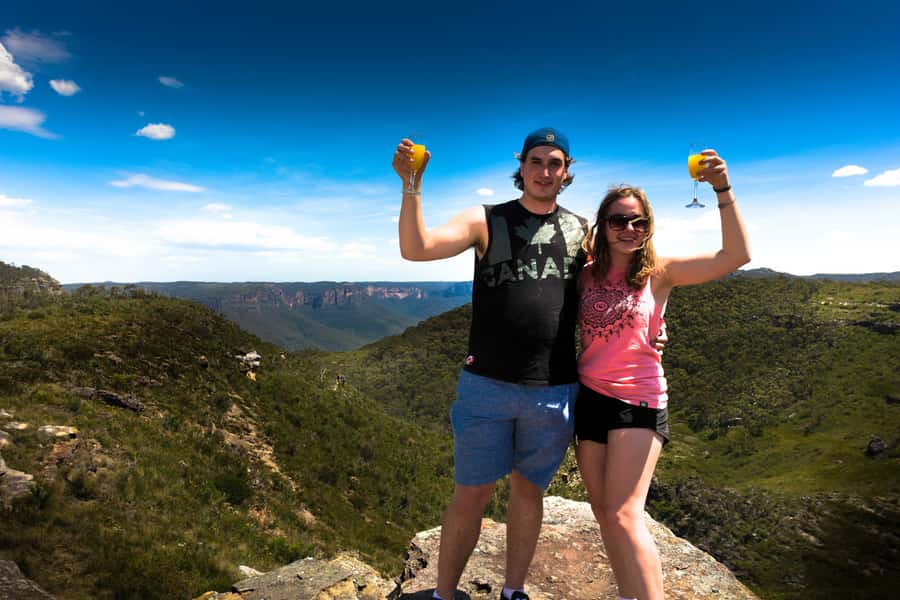 From Sydney: Blue Mountains Small-Group Tour Picnic & Hike - From Sydney to Calmsley Hill Farm