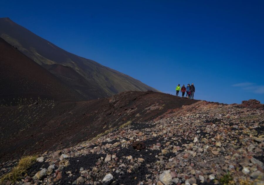 From Syracuse: Mount Etna Guided Morning Hike & Food Tasting - Why this Mount Etna trip works from Syracuse