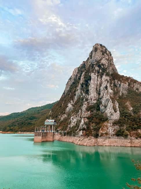 From Tirana: Bovilla Lake & Gamti Mountain Hiking Tour - The 40-minute climb up Gamti Mountain