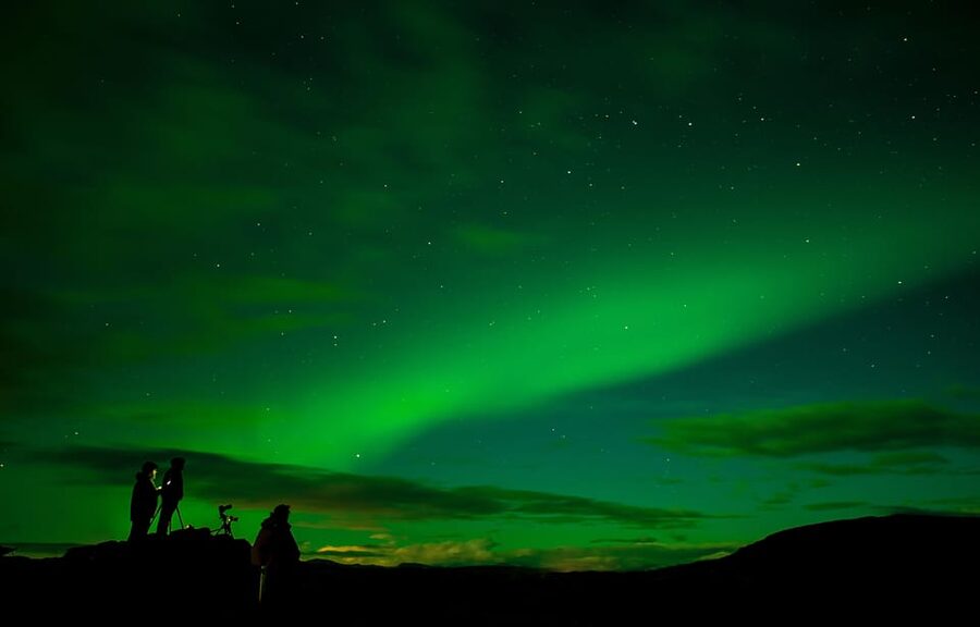 From Tromsø: Aurora Snowshoe Hike - Why this snowshoe trip feels different