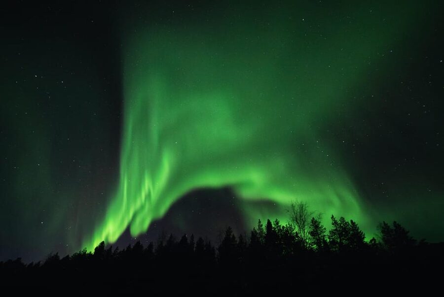 From Tromsø: Aurora Snowshoe Hike - Starting at Clarion Hotel The Edge