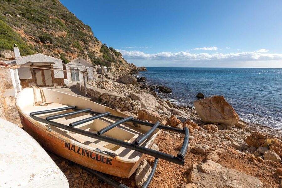 From Valencia: Cala del Moraig Hiking & Beach Trip - The coach ride and arrival at Cala del Moraig