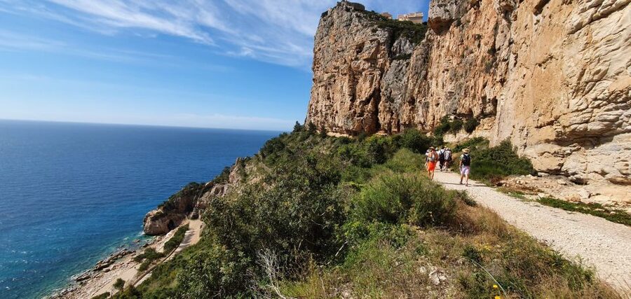 From Valencia: Cala del Moraig Hiking & Beach Trip - The optional 6-kilometer walk to Cala Llebeig