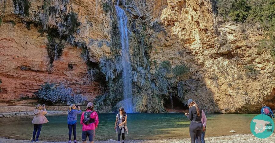 From Valencia: Hiking Tour to Two Stunning Waterfalls - Choosing between the 2-kilometre and 7-kilometre routes