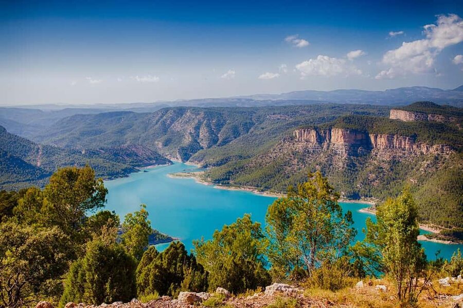 From Valencia: Montanejos Guided Hike with Natural Pools - Who should choose the hike, and who should skip it?