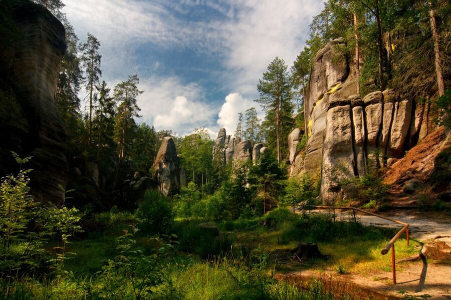 From Wroclaw: Hiking Trail in Rock City Adrspach - Finishing through the Mouse Hole