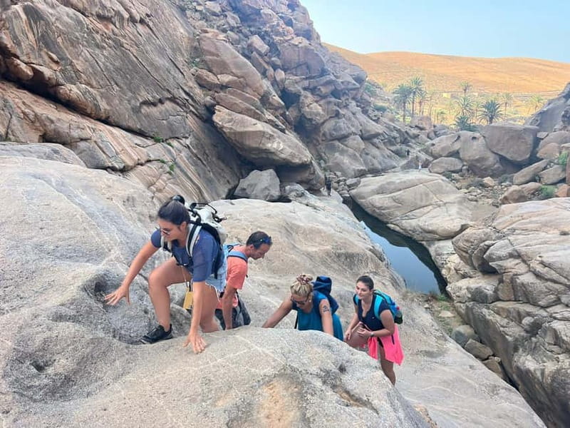 Fuerteventura: Ajuy Caves & hike to secret Las Penitas Arco - How demanding is the hike?