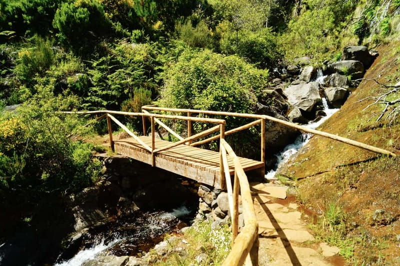 Funchal: Pico do Arieiro Sunrise Plus 2 extra Hiking Trails - PR3, Madeira’s old Donkey Trail