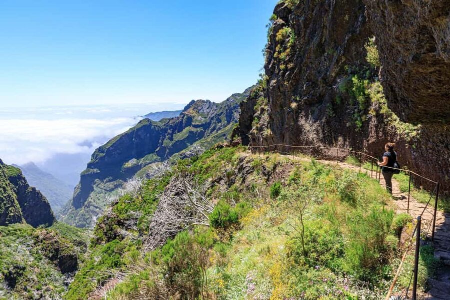Funchal: PR1.2 Pico Ruivo & Achada Teixeira Hiking Transfer - Key points to know before booking