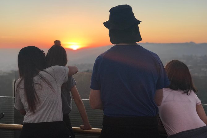 Griffith Observatory Hike: Guided Tour through Griffith Park - Heat, water, shoes, and fitness