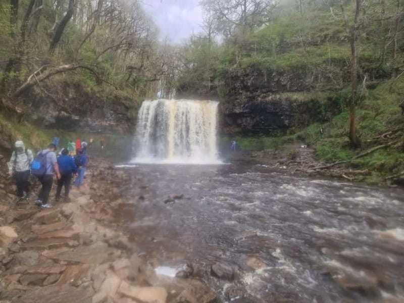 Guided Breacon Beacons 4 waterfalls in day hike from Cardiff - Key points to know before booking