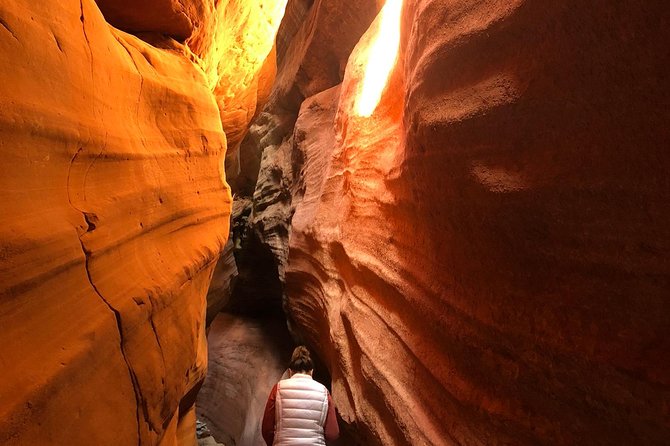 Guided Hike through Peek-a-Boo Slot Canyon (Small Group) - A short canyon with a memorable approach