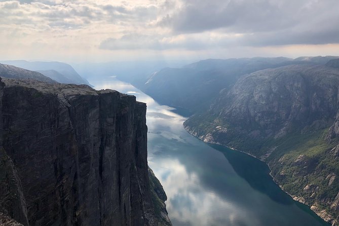 Guided hike to Kjerag and Kjeragbolten - Why Kjeragbolten is worth a full day from Stavanger