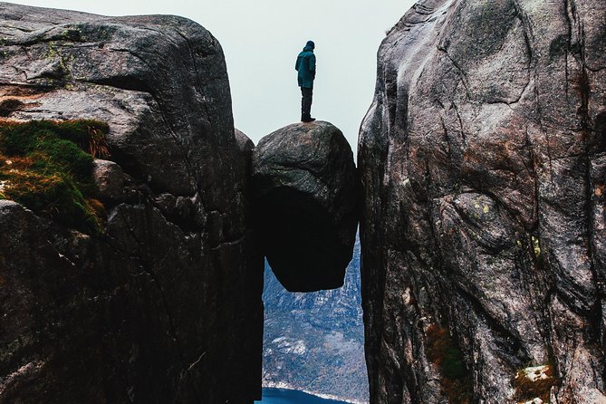 Guided hike to Kjerag and Kjeragbolten - The 7:00 am pickup and long ride from Stavanger