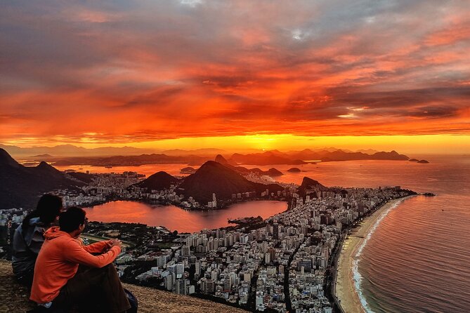 Half Day Hiking Tour Morro Dois Irmaos and Favela Vidigal - Starting at Vidigal Square