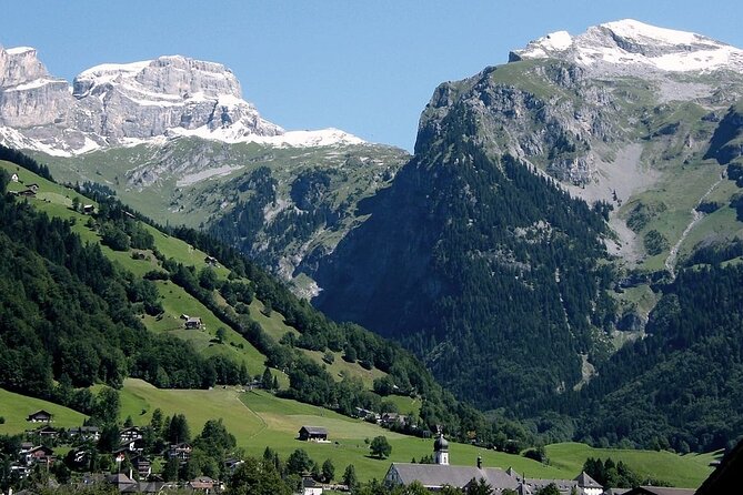 Heart of the Alps Private Hiking Tour from Lucerne - Choosing between the cable car and the longer descent