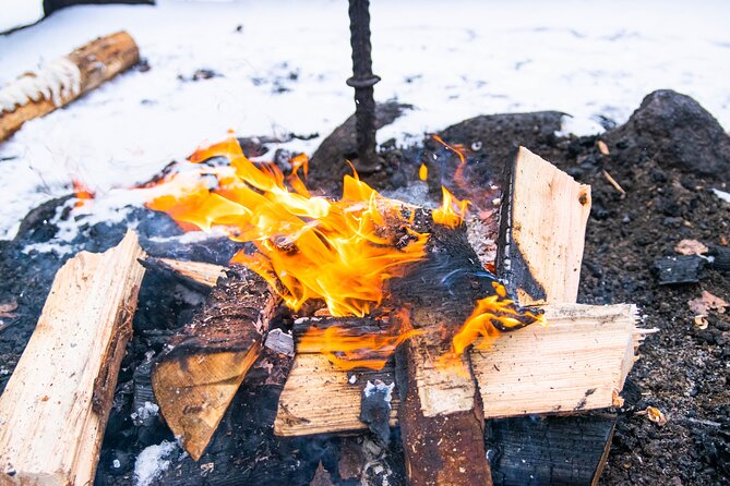 Helsinki: Nuuksio National park hiking with campfire lunch - How the six-hour schedule works