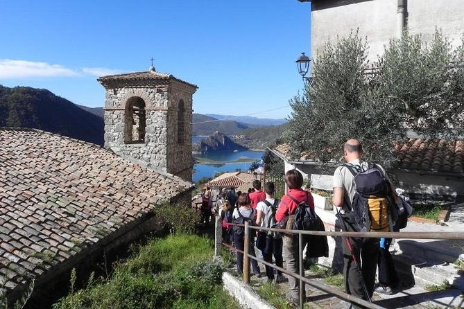 Hike Lake Castle and Good Food! - The optional walk to Cascata delle Vallocchie