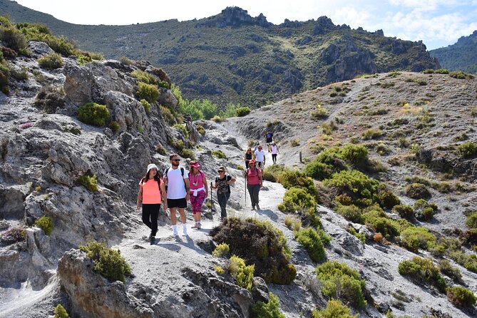 Hiking in the Canyon of the Monachil Cubs in Granada - What to bring for a comfortable three-hour walk