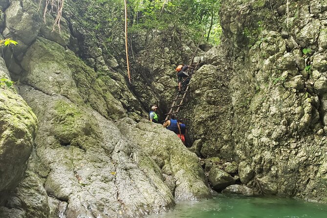 Hiking Tabernacle Thundering Waterfall in Dominican Republic - Dominican meals and the food question