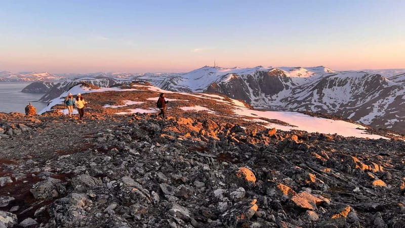 Honningsvåg: Hiking Tour. Arctic Ocean Views from Mountains - Returning through a quiet valley