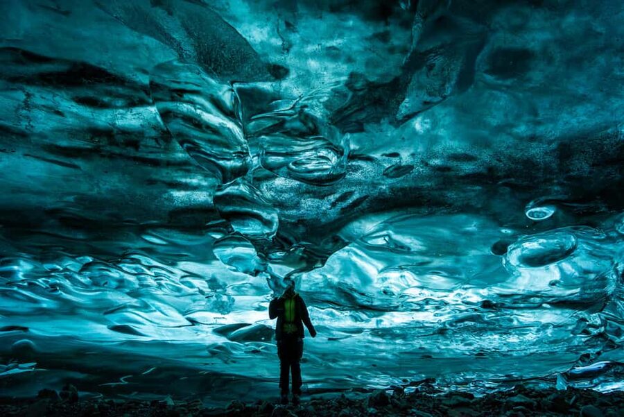 Jökulsárlón: Glacier Hike to a Remote Ice Cave - Entering a cave that may not exist tomorrow