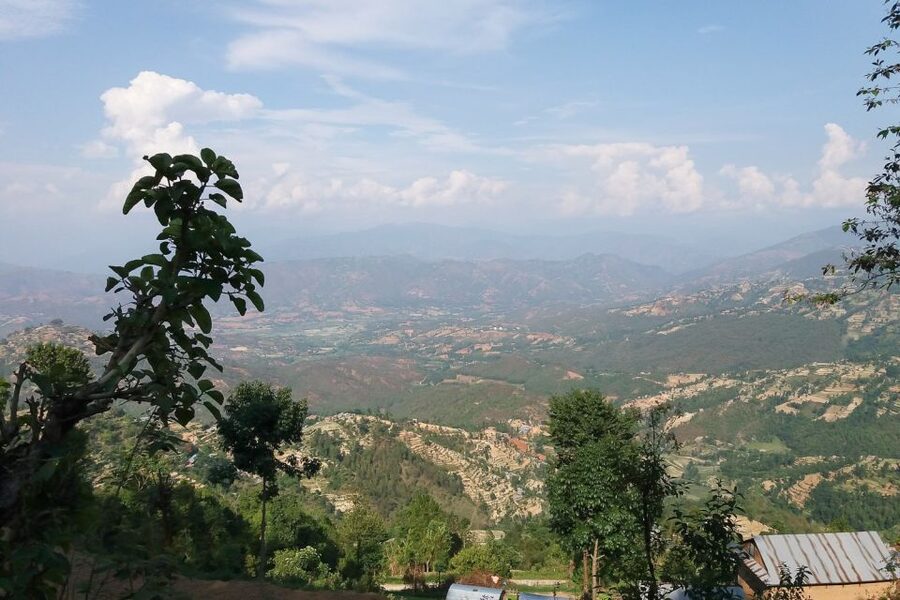 Kathmandu: Nagarkot Sunrise and Hike Tour to Changu Narayan - Breakfast, coffee, and the start of the trail