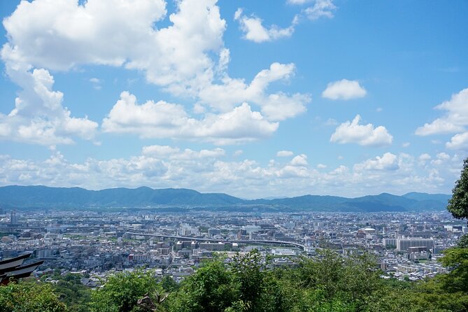 Kyoto: Fushimi Inari Hidden Hike (Private) - Reaching the main shrine and Romon Gate
