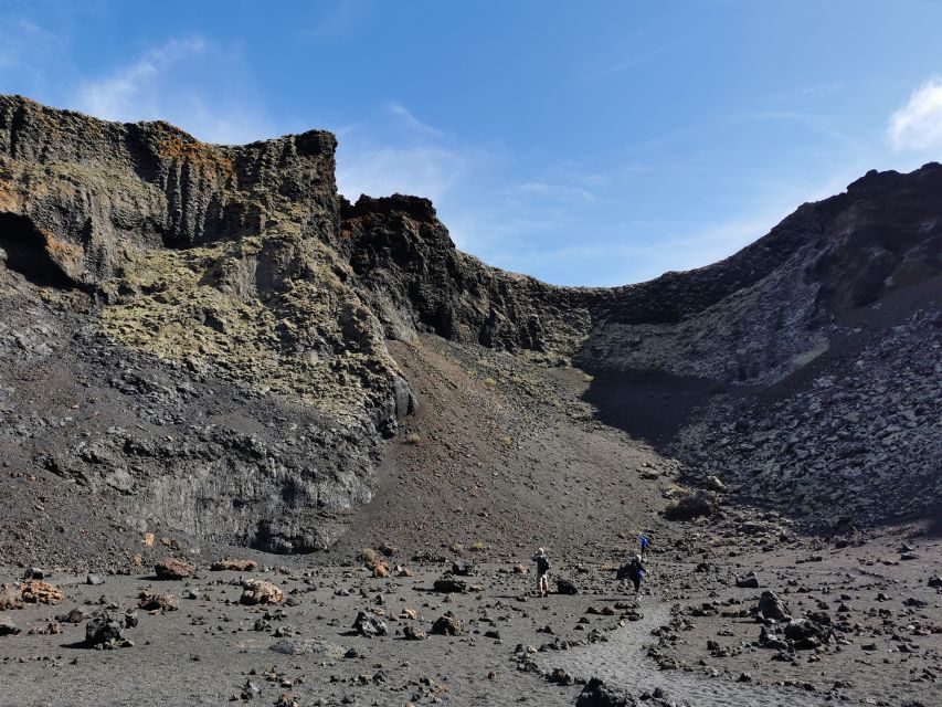 Lanzarote: Guided Volcano Hike with Transfers - Should you book the Lanzarote volcano hike?