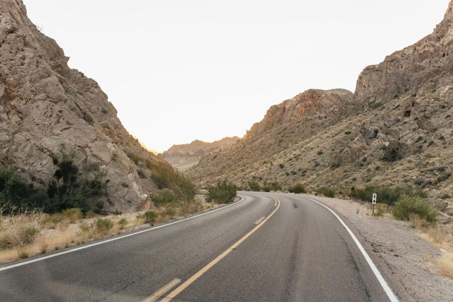 Las Vegas: Valley of Fire Guided Hike with Drinks and Snacks - Snacks, drinks, and what you should carry