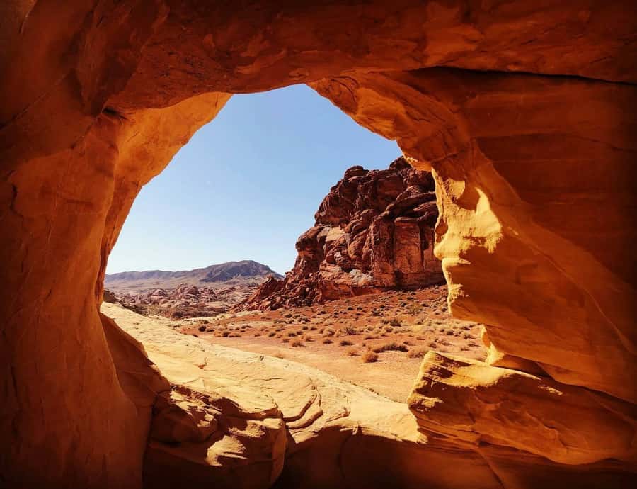 Las Vegas: Valley of Fire Half-Day Guided Hike with Pickup - The drive into Nevada’s oldest state park