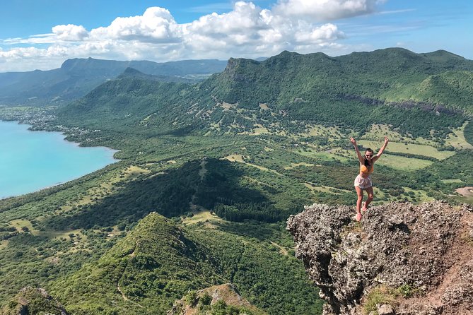 Le Morne Mountain Sunrise Hike & Climb - Morning or afternoon: choose with care