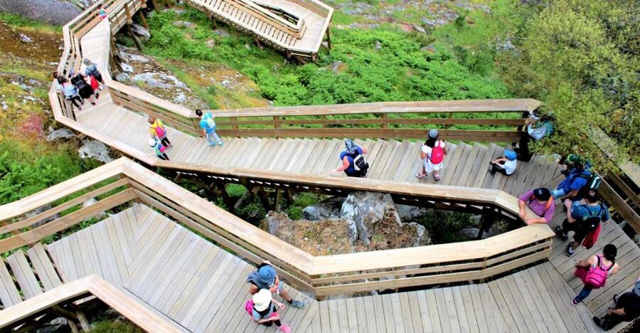Leave Porto and go hiking in the Paiva Walkways, Arouca - From Porto to the Paiva Gorge