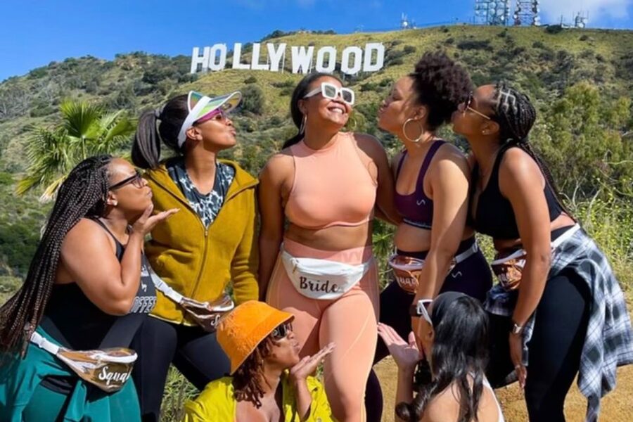 Los Angeles: Front & Back of Hollywood Sign Hike Guided Tour - The walk behind the sign and back down
