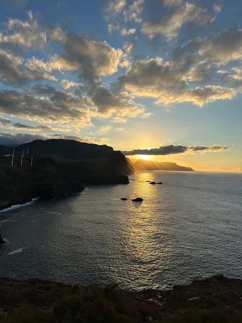 Madeira: Hike Transfer to Ponta de São Lourenço (PR8) - The 9 a.m. Pickup and Short Van Ride