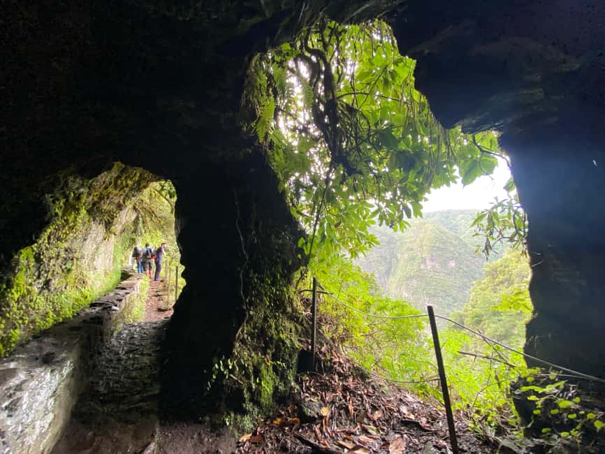 Madeira: PR 9 - Levada do Caldeirão Verde Hike Transfer - What the $47 price really covers