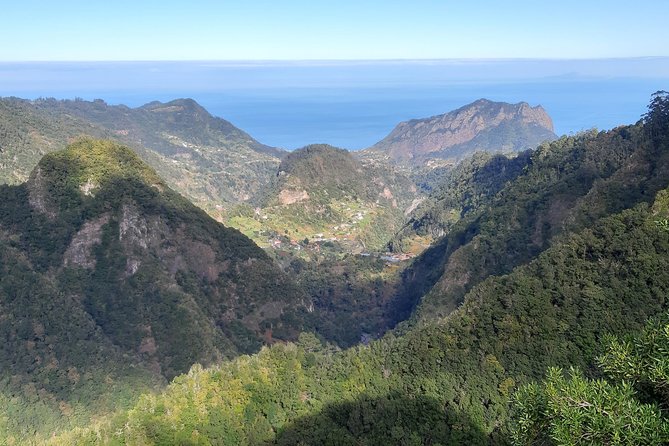 Madeira: Private 1.5-Kilometer Levada dos Balcões Hike PR11 - Starting at Ribeiro Frio