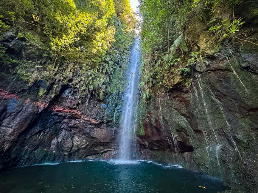 Madeira: Rabaçal Valley and the 25 Fountains Hike - The return path and the natural tunnel