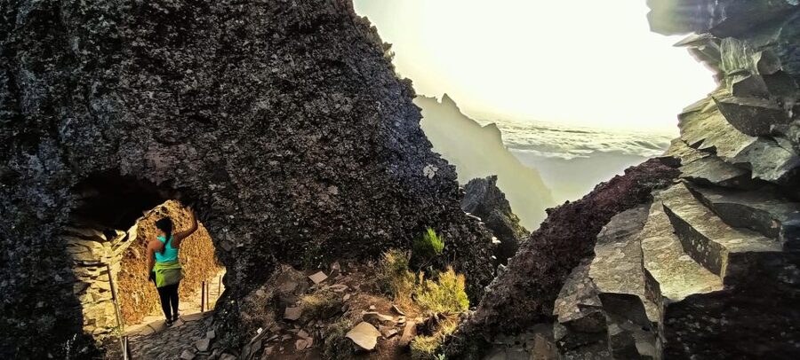 Madeira: Sunrise at Pico do Arieiro & Hike Larano trail - Walking the 7 km Larano Trail
