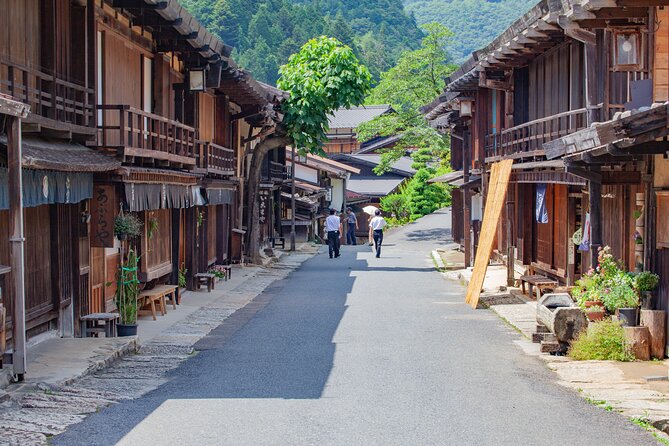 Magome & Tsumago Nakasendo Trail Day Hike with Government-Licensed Guide - Starting in Magome, the hill town with valley views
