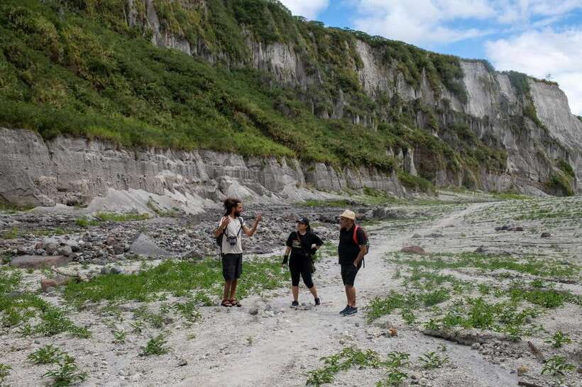 Manila: Mount Pinatubo 4X4 & Hiking Trip - What the $110 price includes