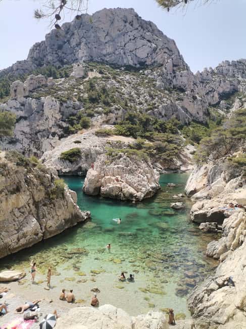 Marseille: Calanques National Park Guided Hike with Picnic - Getting from Marseille to the Luminy trailhead