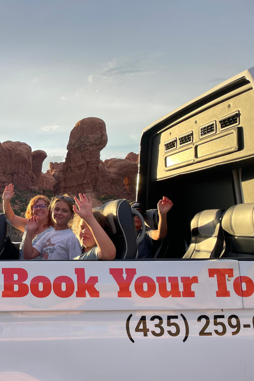 Moab: Arches National Park Sightseeing Tour - Key points to know before booking