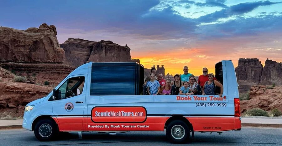 Moab: Arches National Park Sightseeing Tour - Starting at 606 South Main Street