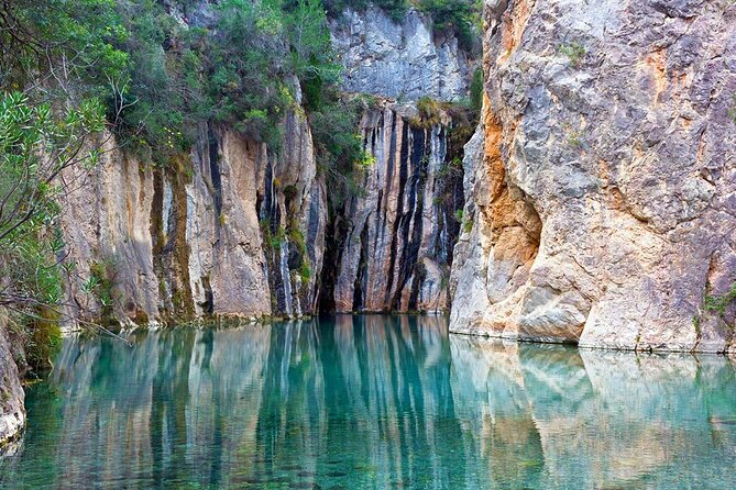 Montanejos Hiking Tour & Thermal Pools from Valencia - What the guides add to the day