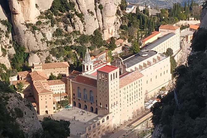 Montserrat Hiking Experience & Monastery Premium Small Group Tour - Free time, market treats, and the ride home