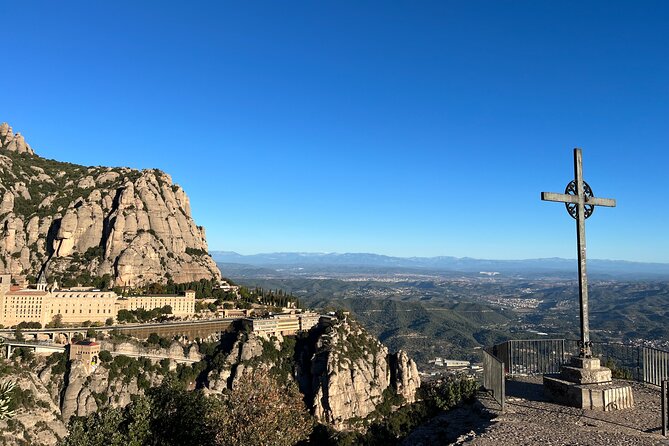 Montserrat very early : Hiking, Abbey, very small group - The Montserrat hike is the main event