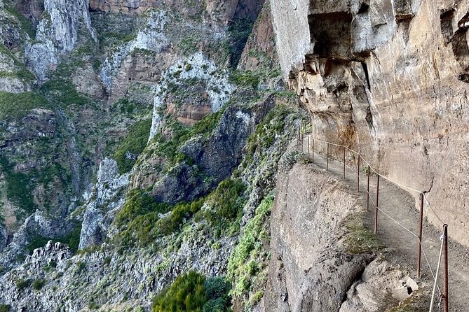 Morning Transfer To Pico Do Arieiro, Hike To Pico Ruivo & Return From Teixeira - Reaching Pico Ruivo at 1,862 meters