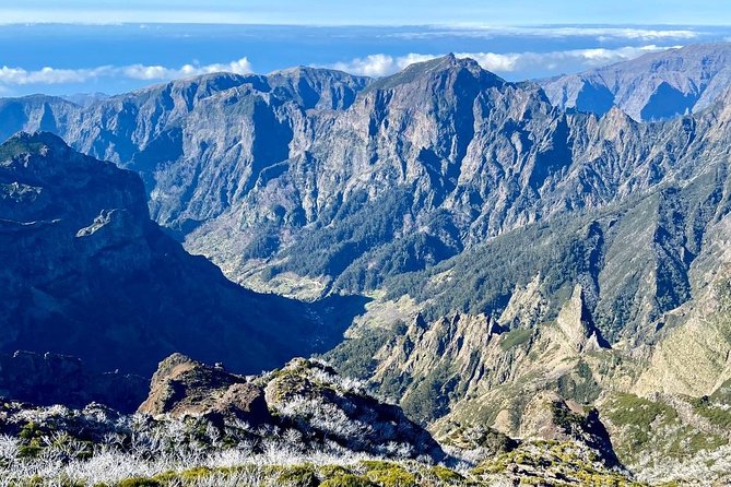 Morning Transfer To Pico Do Arieiro, Hike To Pico Ruivo & Return From Teixeira - Who should book this hike